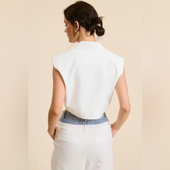 090. CROPPED SLEEVELESS BLAZER VEST- IVORY - Picture 3 of 7